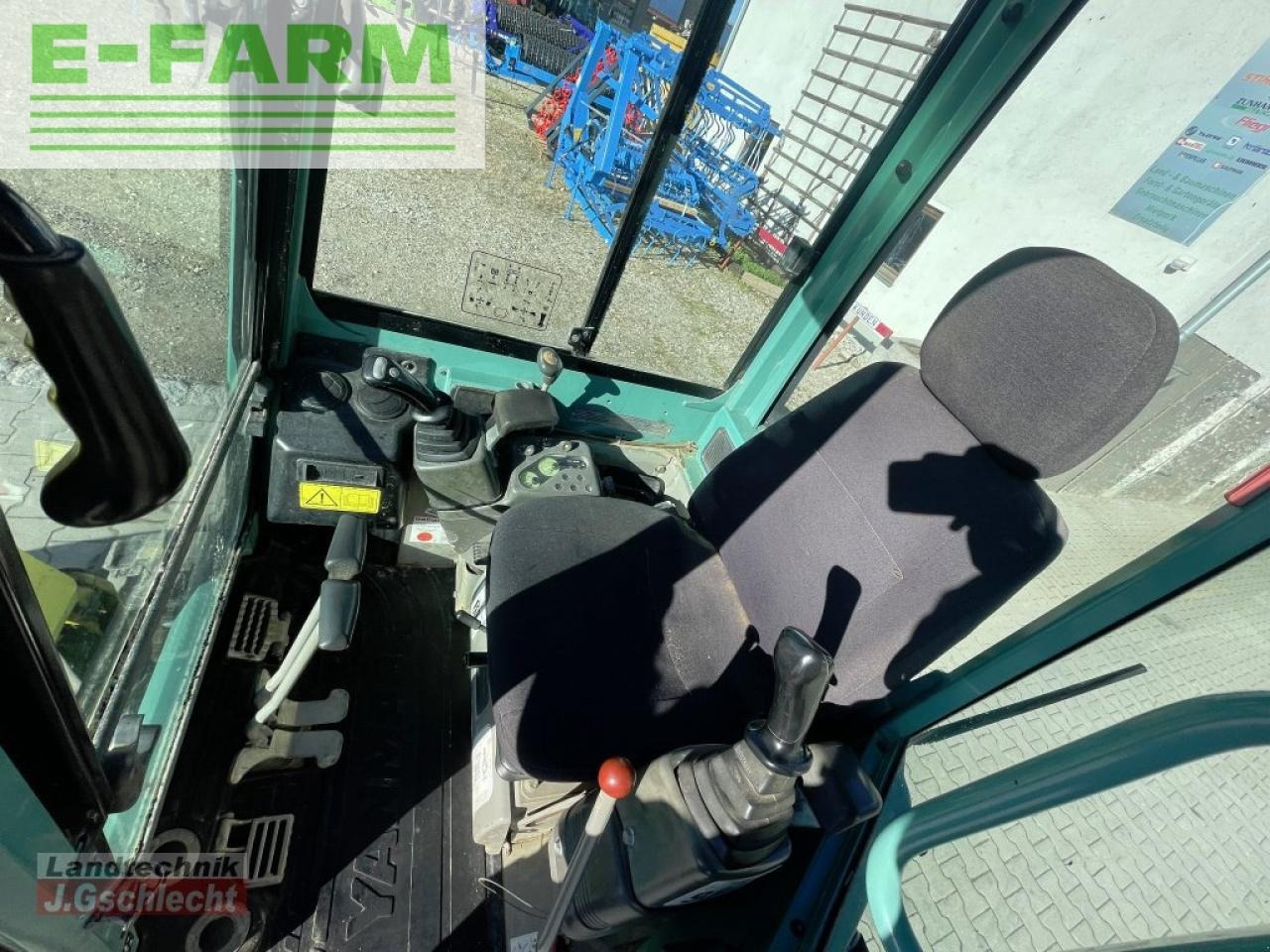 Mini excavator Yanmar vio 25-4: picture 18