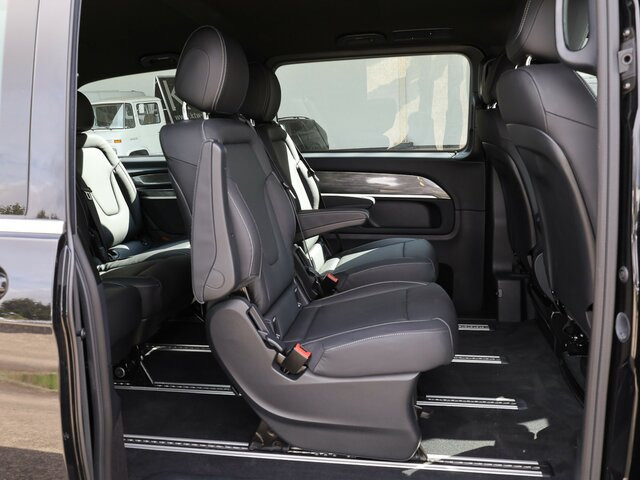 MERCEDES-BENZ EQV 300 Avantgarde Line,lang,7Sitze,2xKlima,LED - Minibus, Electric bus: picture 4 MERCEDES-BENZ EQV 300 Avantgarde Line,lang,7Sitze,2xKlima,LED - Minibus, Electric bus: picture 4