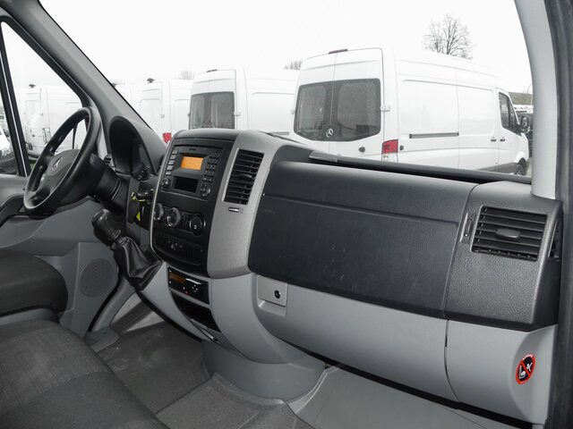 MERCEDES-BENZ Sprinter 311 CDI DOKA Pritsche,AHK,Standheizung - Open body delivery van, Combi van: picture 2 MERCEDES-BENZ Sprinter 311 CDI DOKA Pritsche,AHK,Standheizung - Open body delivery van, Combi van: picture 2