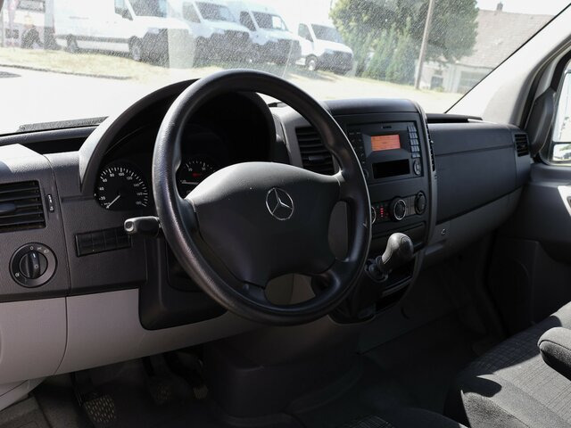 MERCEDES-BENZ Sprinter 316CDI Pritsche,Allrad,Klima - Curtain side van: picture 4 MERCEDES-BENZ Sprinter 316CDI Pritsche,Allrad,Klima - Curtain side van: picture 4