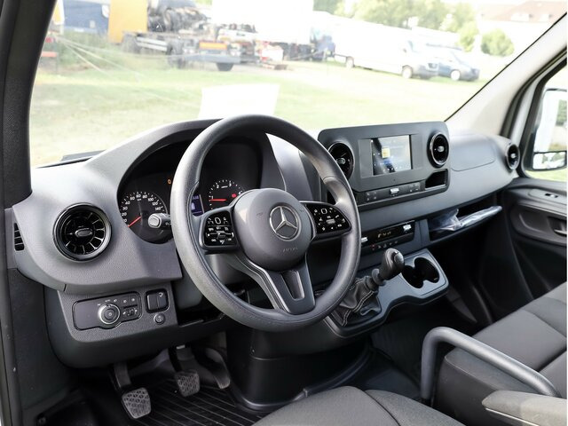 MERCEDES-BENZ Sprinter317CDI Maxi Koffer,LBW,Klima,Kamera - Closed box van: picture 4 MERCEDES-BENZ Sprinter317CDI Maxi Koffer,LBW,Klima,Kamera - Closed box van: picture 4