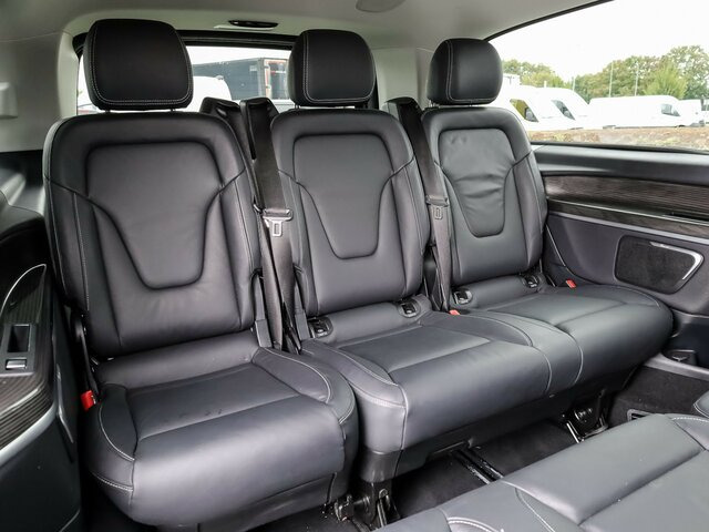 MERCEDES-BENZ V 300 Avantgarde Extralang,2xSchiebetür el.,AHK... - Minibus, Passenger van: picture 4 MERCEDES-BENZ V 300 Avantgarde Extralang,2xSchiebetür el.,AHK... - Minibus, Passenger van: picture 4