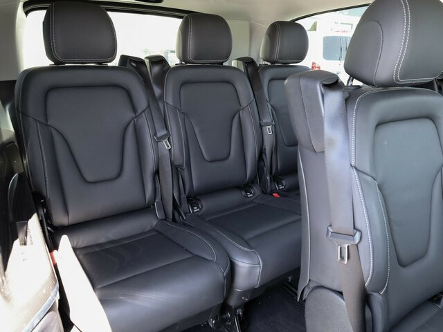 MERCEDES-BENZ V 300 Avantgarde,Extralang,2xSchiebetür el.,AHK... - Passenger van: picture 4 MERCEDES-BENZ V 300 Avantgarde,Extralang,2xSchiebetür el.,AHK... - Passenger van: picture 4