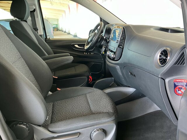 MERCEDES-BENZ Vito 114CDI lang,TourerEDITION,2xTür,Automatik - Minibus, Passenger van: picture 4 MERCEDES-BENZ Vito 114CDI lang,TourerEDITION,2xTür,Automatik - Minibus, Passenger van: picture 4
