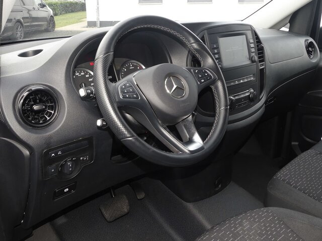MERCEDES-BENZ Vito 116CDI lang,TourerPro,2xKlima,9Sitze,Kamera - Passenger van: picture 4 MERCEDES-BENZ Vito 116CDI lang,TourerPro,2xKlima,9Sitze,Kamera - Passenger van: picture 4