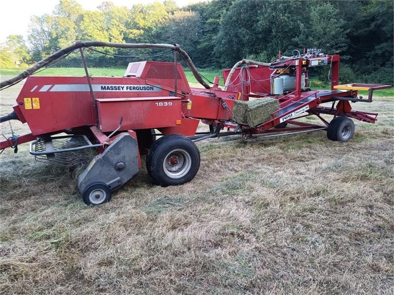 Pomi Mini 100 MF 1839 - Bale wrapper: picture 3 Pomi Mini 100 MF 1839 - Bale wrapper: picture 3