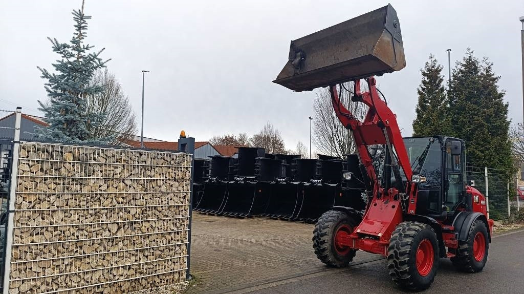 CAT 908 M, bis 35 km/h, Allrad, hydr. Schnellwechsler - Wheel loader: picture 3 CAT 908 M, bis 35 km/h, Allrad, hydr. Schnellwechsler - Wheel loader: picture 3