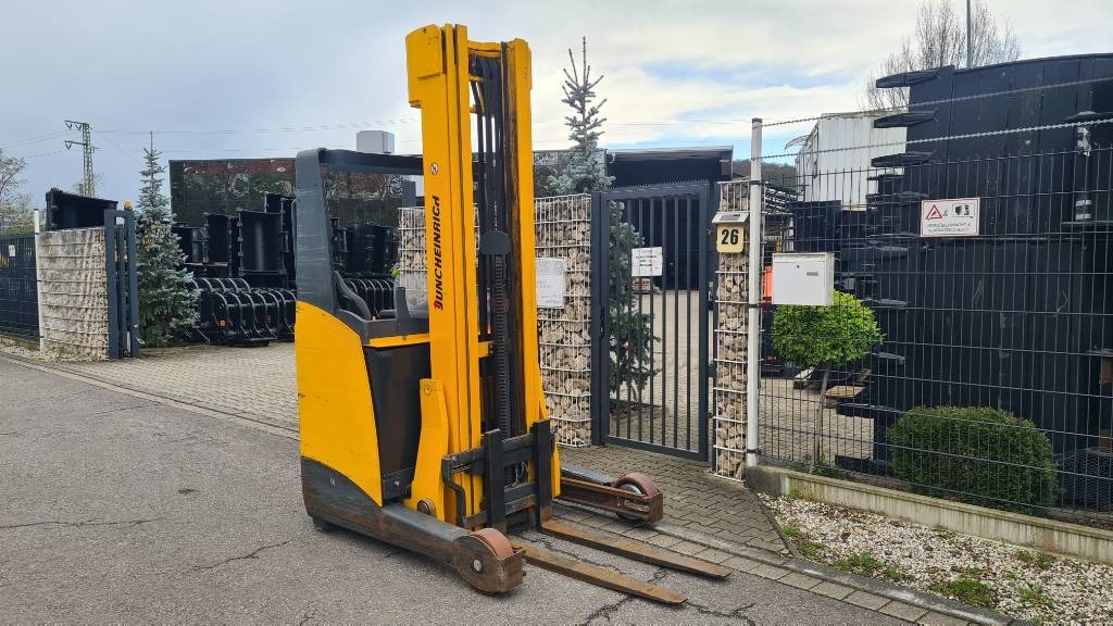 Reach truck Jungheinrich ETV 216, Triplex, 6,9 m Hubhöhe, Hubkraft 1.600 kg: picture 16