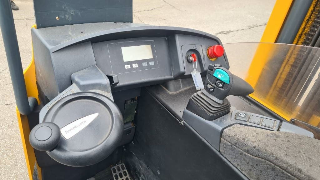 Reach truck Jungheinrich ETV 216, Triplex, 6,9 m Hubhöhe, Hubkraft 1.600 kg: picture 7