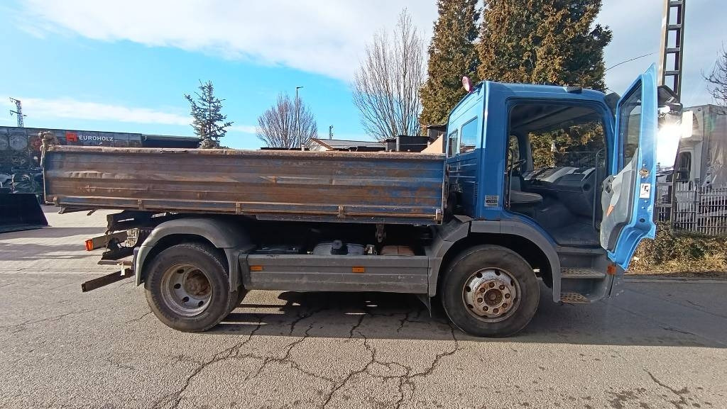 Mercedes-Benz 1523, 3-Seiten-Kipper, 6-Zylinder-Dieselmotor, AHK - Tipper: picture 2 Mercedes-Benz 1523, 3-Seiten-Kipper, 6-Zylinder-Dieselmotor, AHK - Tipper: picture 2