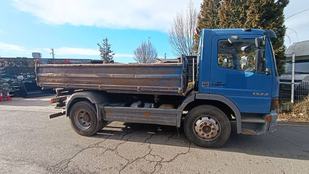 Mercedes-Benz 1523, 3-Seiten-Kipper, 6-Zylinder-Dieselmotor, AHK - Tipper: picture 3 Mercedes-Benz 1523, 3-Seiten-Kipper, 6-Zylinder-Dieselmotor, AHK - Tipper: picture 3
