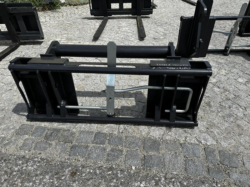 Big Adapter Manitou passend zu Euro Aufnahme - Attachment: picture 1 Big Adapter Manitou passend zu Euro Aufnahme - Attachment: picture 1