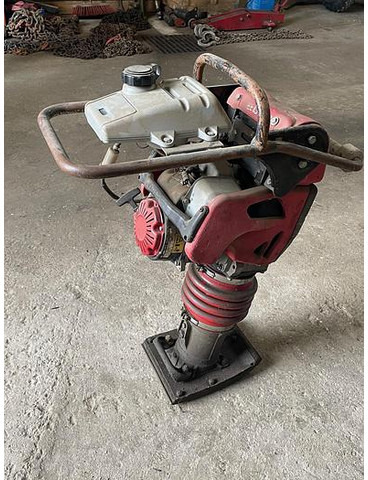 Mikasa Stampfer - Vibratory plate: picture 1 Mikasa Stampfer - Vibratory plate: picture 1