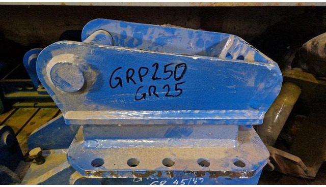 Mustang Abbruch & Sortiergreifer Anschraubplatte zu Mustang GRP250 / GR25 - Hydraulic hammer: picture 5 Mustang Abbruch & Sortiergreifer Anschraubplatte zu Mustang GRP250 / GR25 - Hydraulic hammer: picture 5