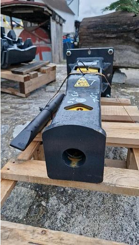 Mustang HM100 Hydraulikhammer - Hydraulic hammer: picture 4 Mustang HM100 Hydraulikhammer - Hydraulic hammer: picture 4