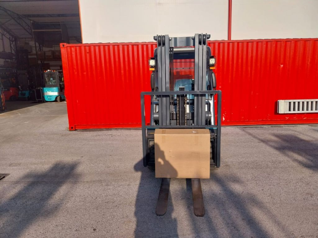 Baoli KBE35 - Electric forklift: picture 5 Baoli KBE35 - Electric forklift: picture 5
