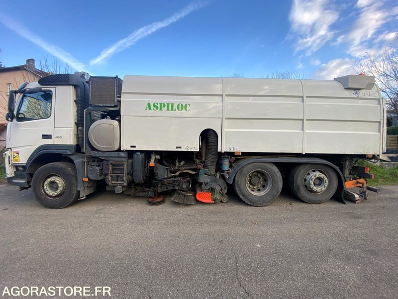 3 BALAYEUSES 6 ROUES - VOLVO - FMFH - 2011 A 2013 - Road sweeper: picture 4 3 BALAYEUSES 6 ROUES - VOLVO - FMFH - 2011 A 2013 - Road sweeper: picture 4