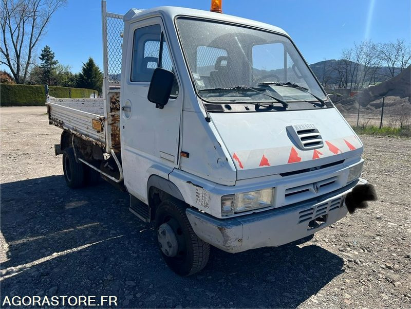 BENNE RENAULT B80 - 1995 - 125 800 KM - Tipper van: picture 1 BENNE RENAULT B80 - 1995 - 125 800 KM - Tipper van: picture 1