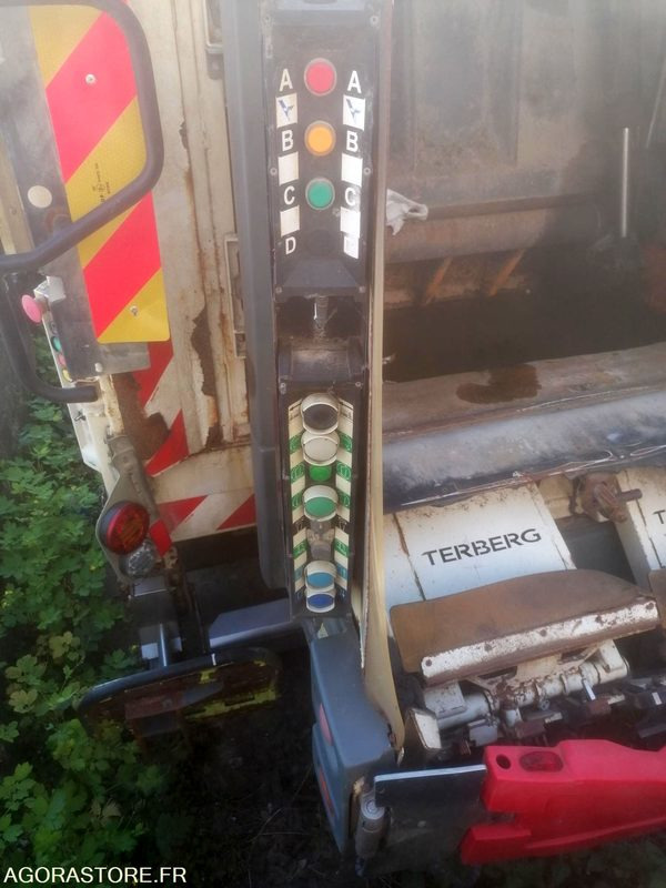BOM - 2013 MAN TGS équipement SEMAT - 2013 / 310 000 KM - Garbage truck: picture 5 BOM - 2013 MAN TGS équipement SEMAT - 2013 / 310 000 KM - Garbage truck: picture 5
