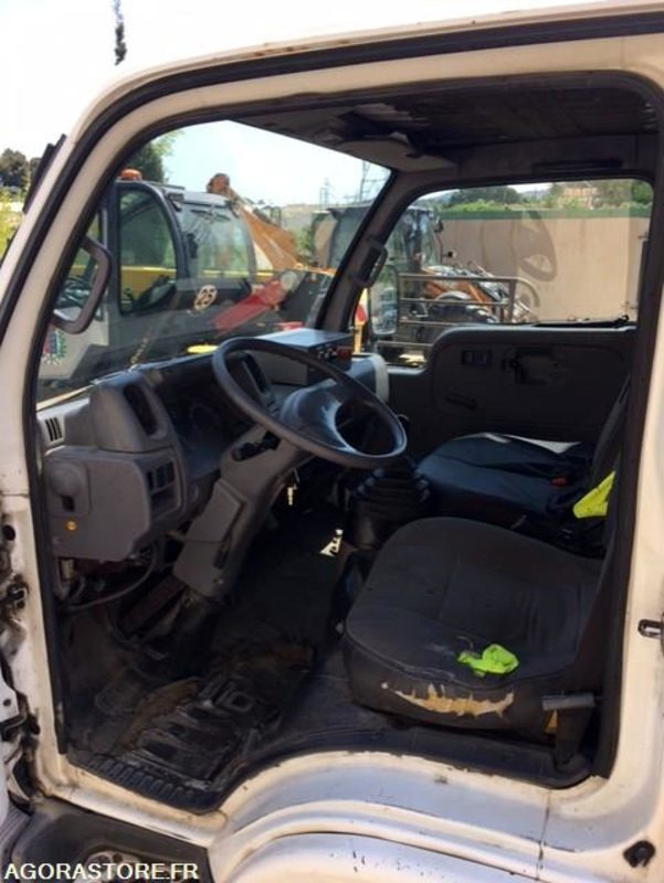 BOM ALU PROVENCE BENNES NISSAN CABSTAR 2005 3T5 PERMIS B leasing BOM ALU PROVENCE BENNES NISSAN CABSTAR 2005 3T5 PERMIS B: picture 8