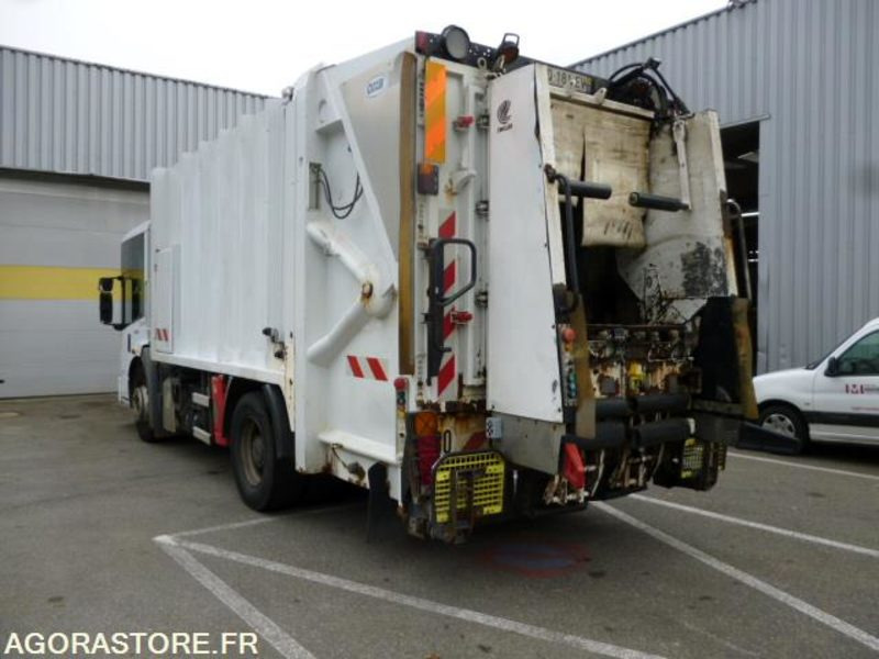BOM ECONIC MERCEDES CABINE TYPE BUS 2007 4 places 247550kms - Garbage truck: picture 5 BOM ECONIC MERCEDES CABINE TYPE BUS 2007 4 places 247550kms - Garbage truck: picture 5
