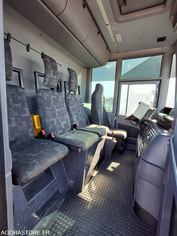 BOM Mercedes Econic 2013 240330 kms - CX-136-DD - Garbage truck: picture 2 BOM Mercedes Econic 2013 240330 kms - CX-136-DD - Garbage truck: picture 2