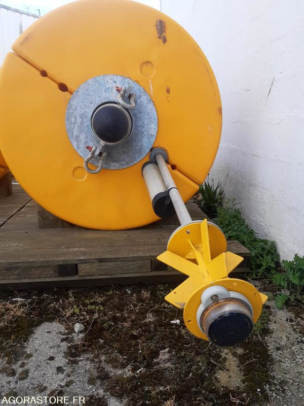 Bouée jaune 600L - Tool/ Equipment: picture 1 Bouée jaune 600L - Tool/ Equipment: picture 1