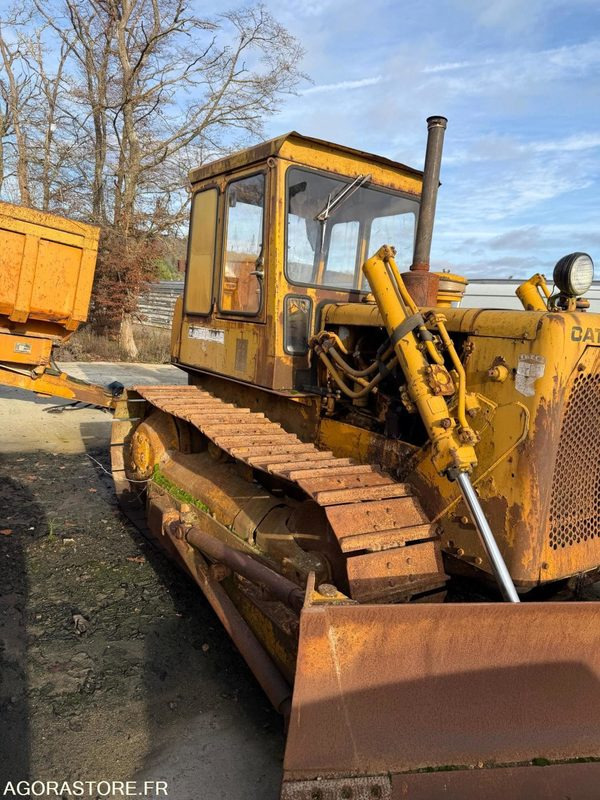 Bulldozer Caterpillar D4D - 4800H - 1975 - Bulldozer: picture 2 Bulldozer Caterpillar D4D - 4800H - 1975 - Bulldozer: picture 2