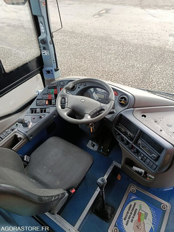 CAR IRISBUS RECREO - PARC 21067- MEC 2011/411000km/ BQ-963-PS - School bus: picture 5 CAR IRISBUS RECREO - PARC 21067- MEC 2011/411000km/ BQ-963-PS - School bus: picture 5