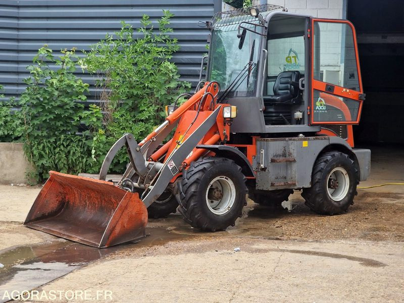 CHARGEUSE SUR PNEUS EVERUN ER08 EASY DIESEL 24CV - 2017 - 580 heures - Loader: picture 1 CHARGEUSE SUR PNEUS EVERUN ER08 EASY DIESEL 24CV - 2017 - 580 heures - Loader: picture 1
