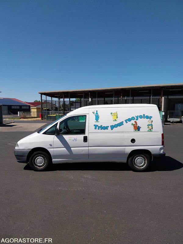 CITROEN EXPERT 1,9 D FOURGON - Panel van: picture 1 CITROEN EXPERT 1,9 D FOURGON - Panel van: picture 1