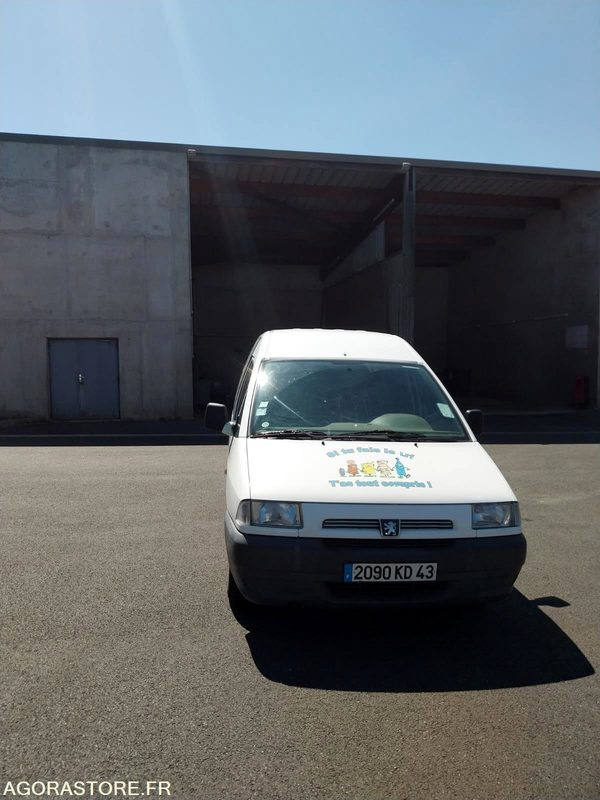 CITROEN EXPERT 1,9 D FOURGON - Panel van: picture 4 CITROEN EXPERT 1,9 D FOURGON - Panel van: picture 4