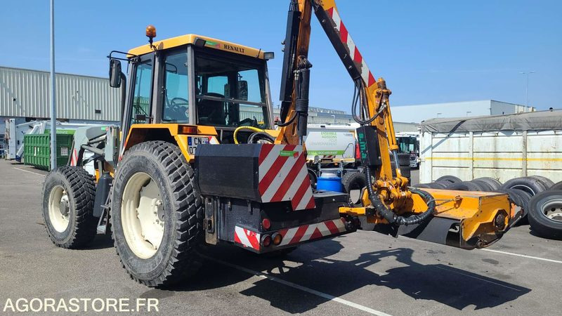 CN 071 QD - RENAULT TEMIS 610X - 2004 - H3922EA3921365 - Farm tractor: picture 3 CN 071 QD - RENAULT TEMIS 610X - 2004 - H3922EA3921365 - Farm tractor: picture 3