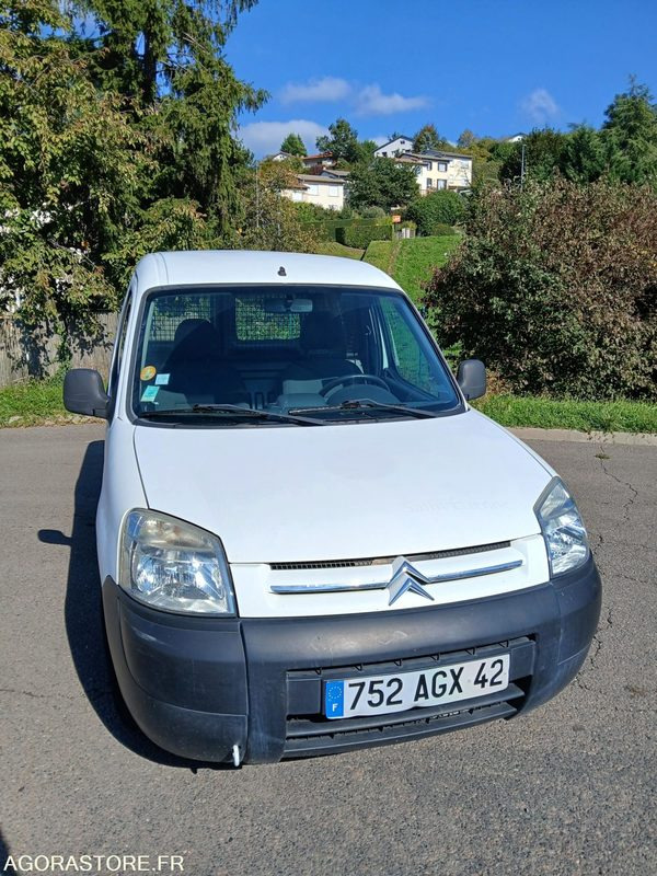 Citroën Berlingo 752-AGX-42 - Small van: picture 1 Citroën Berlingo 752-AGX-42 - Small van: picture 1