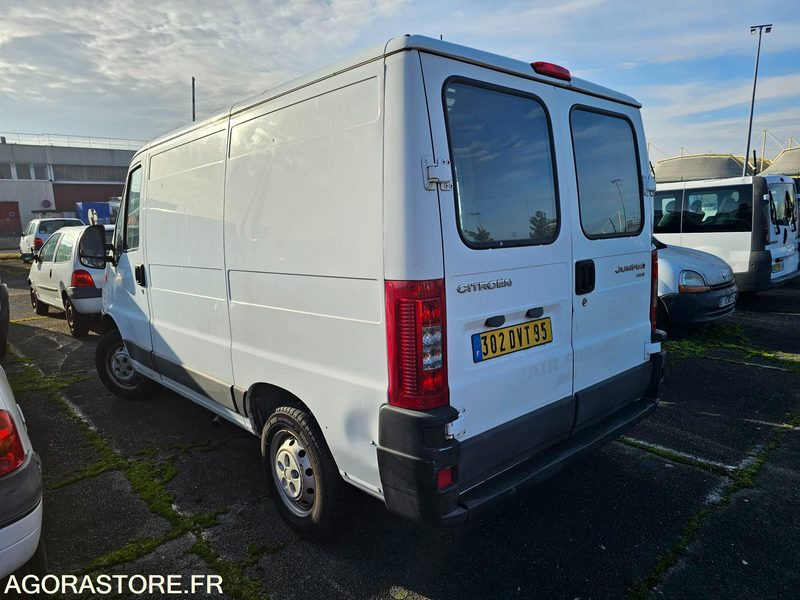 Citroën Jumper - 2004 - 30612KM - 302DVT95 - 5675 - Panel van: picture 4 Citroën Jumper - 2004 - 30612KM - 302DVT95 - 5675 - Panel van: picture 4