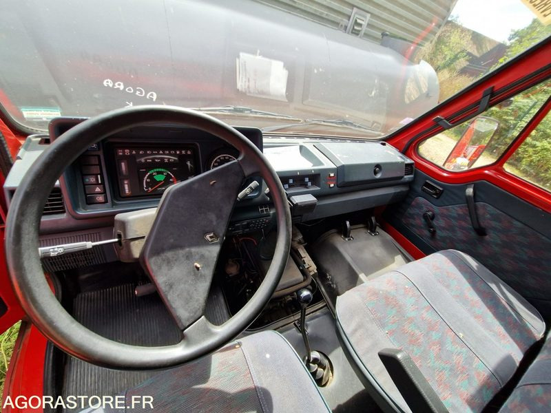 Renault B120 -1997 - 27058 - 9399WD27 - Commercial vehicle: picture 5 Renault B120 -1997 - 27058 - 9399WD27 - Commercial vehicle: picture 5