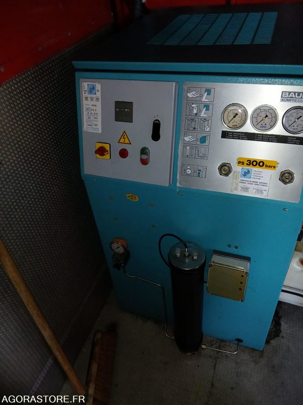 Compresseur HP air respirable BAUER MV120, avec rampe de gonflage 6 flexibles - Air compressor: picture 2 Compresseur HP air respirable BAUER MV120, avec rampe de gonflage 6 flexibles - Air compressor: picture 2