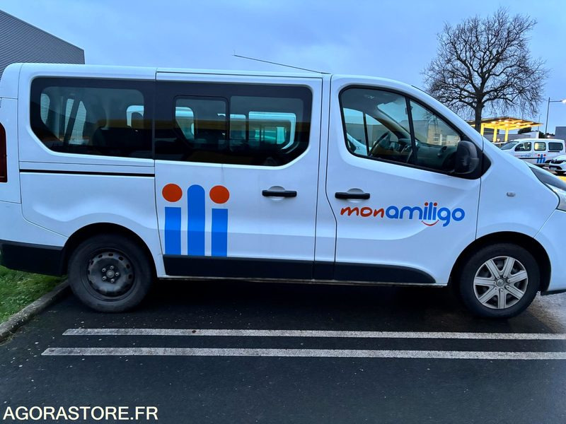 DS-351-SK - Non Roulant - RENAULT TRAFIC - VP - 396 402 Kms - Minibus, Passenger van: picture 2 DS-351-SK - Non Roulant - RENAULT TRAFIC - VP - 396 402 Kms - Minibus, Passenger van: picture 2