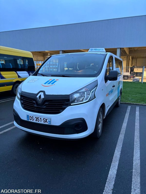 DS-351-SK - Non Roulant - RENAULT TRAFIC - VP - 396 402 Kms - Minibus, Passenger van: picture 3 DS-351-SK - Non Roulant - RENAULT TRAFIC - VP - 396 402 Kms - Minibus, Passenger van: picture 3