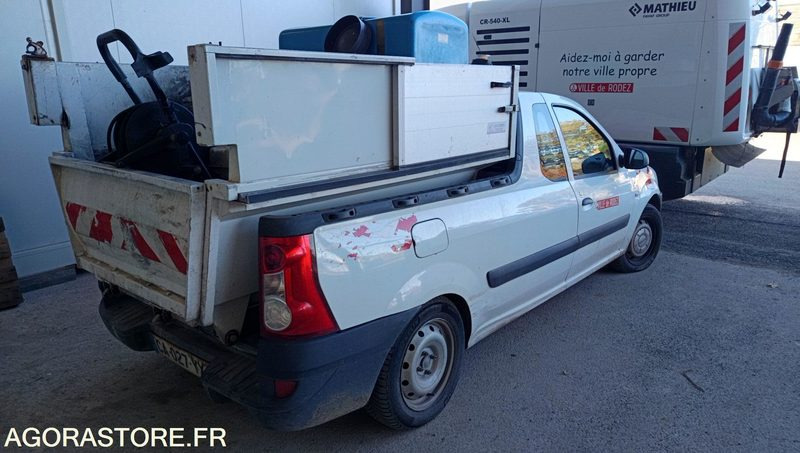 Dacia Logan - 2012 - 111131km - Pickup truck: picture 2 Dacia Logan - 2012 - 111131km - Pickup truck: picture 2