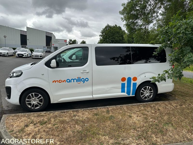 EM-582-ZF - Roulant - VP - 9 Places - Jumpy SPACE TOURER - 259 735 Kms - Minibus, Passenger van: picture 2 EM-582-ZF - Roulant - VP - 9 Places - Jumpy SPACE TOURER - 259 735 Kms - Minibus, Passenger van: picture 2