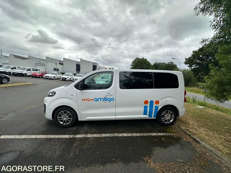 EM-645-ZF - Roulant - VP - 9 Places - Jumpy SPACE TOURER - 210 716 Kms - Minibus, Passenger van: picture 2 EM-645-ZF - Roulant - VP - 9 Places - Jumpy SPACE TOURER - 210 716 Kms - Minibus, Passenger van: picture 2