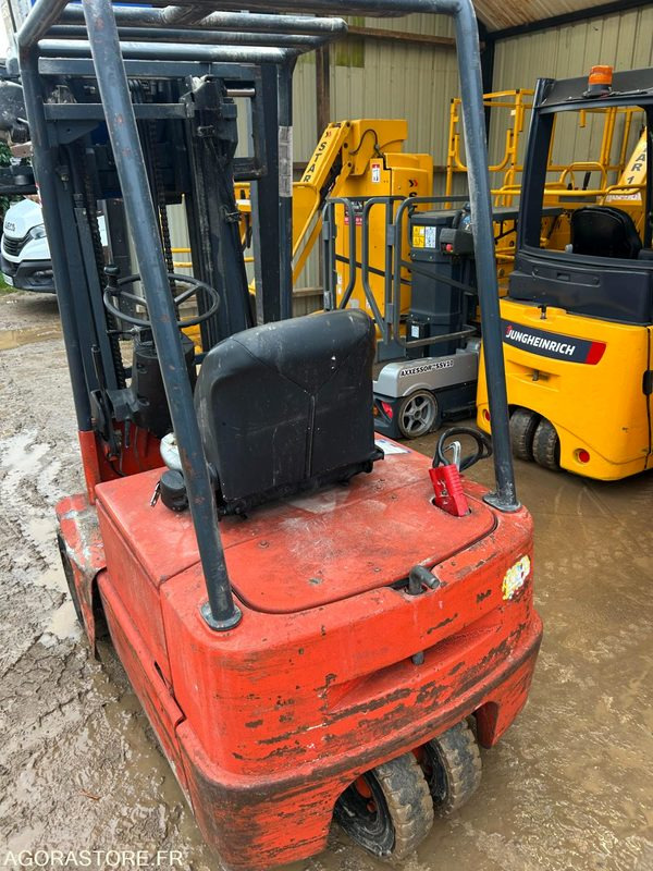 FENWICK LINDE E15 - Electric forklift: picture 3 FENWICK LINDE E15 - Electric forklift: picture 3