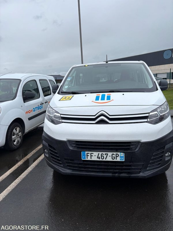 FF-467-GP - Roulant - Citroën Jumpy Space Tourer - VP - 226 302 Kms - Minibus, Passenger van: picture 4 FF-467-GP - Roulant - Citroën Jumpy Space Tourer - VP - 226 302 Kms - Minibus, Passenger van: picture 4