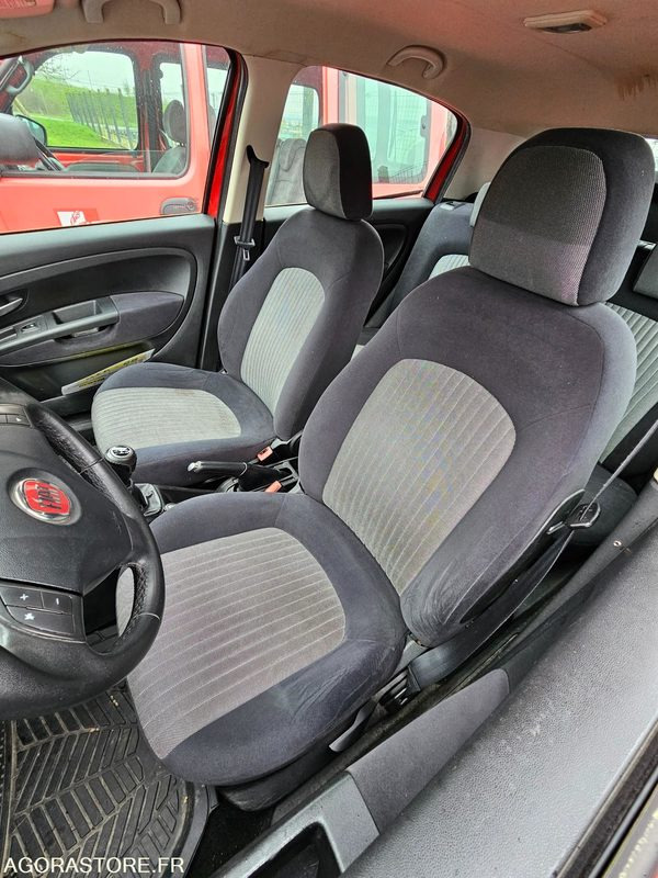FIAT PUNTO 140419kms 2009 - AB389ML - Car: picture 5 FIAT PUNTO 140419kms 2009 - AB389ML - Car: picture 5