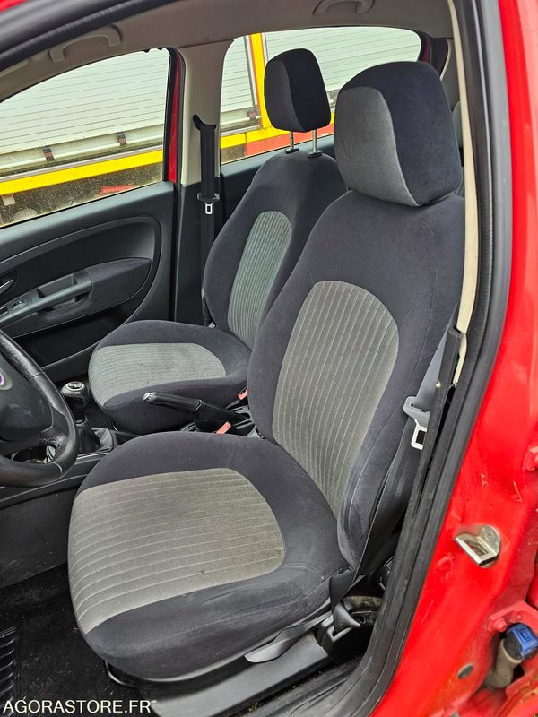 FIAT PUNTO 149745kms 2009 - AB579HF - Car: picture 5 FIAT PUNTO 149745kms 2009 - AB579HF - Car: picture 5