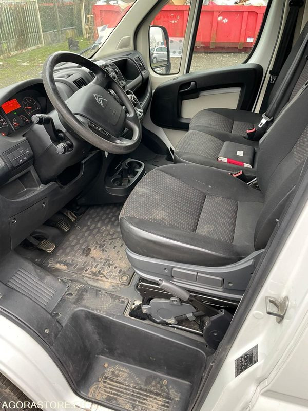 FOURGON Citroen JUMPER - 2018 - 98 000 kms - Panel van: picture 5 FOURGON Citroen JUMPER - 2018 - 98 000 kms - Panel van: picture 5