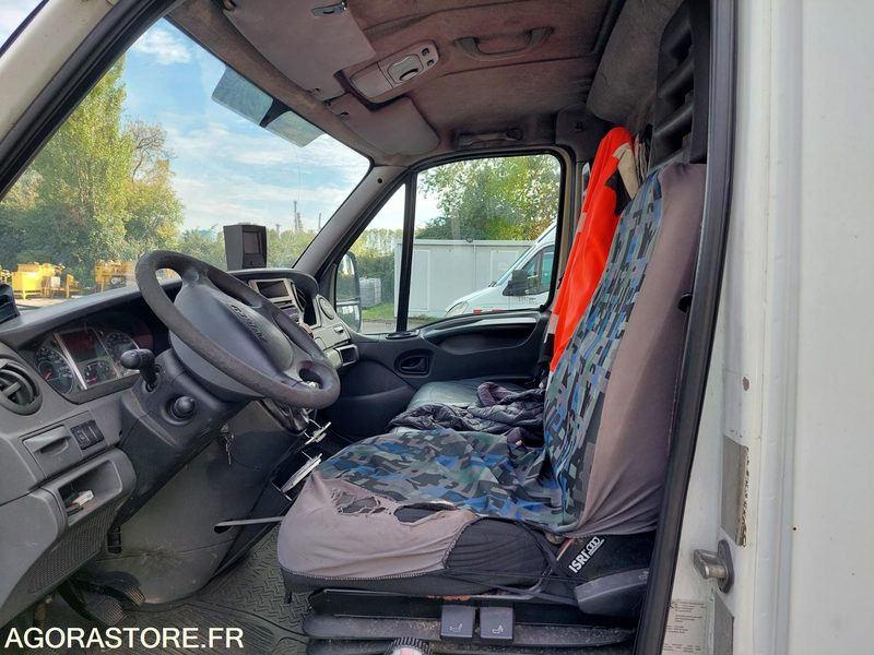 FOURGON IVECO AVEC GROUPE HP 371482 KMS / BC273MB (VENTE EXPORT UNIQUEMENT) - Panel van: picture 3 FOURGON IVECO AVEC GROUPE HP 371482 KMS / BC273MB (VENTE EXPORT UNIQUEMENT) - Panel van: picture 3