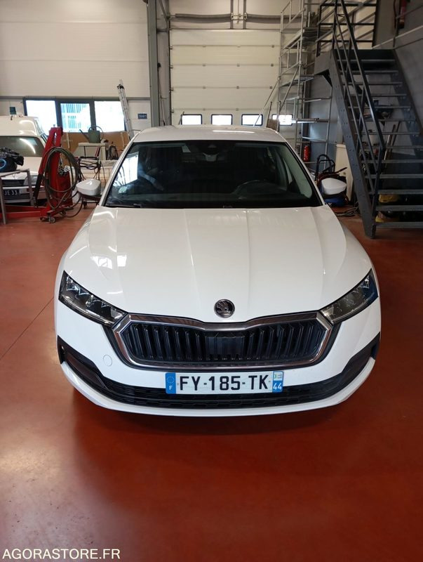 FY-185-TK - Non Roulant - PP - SKODA OCTAVIA - VP - 220 708 Kms - Car: picture 3 FY-185-TK - Non Roulant - PP - SKODA OCTAVIA - VP - 220 708 Kms - Car: picture 3