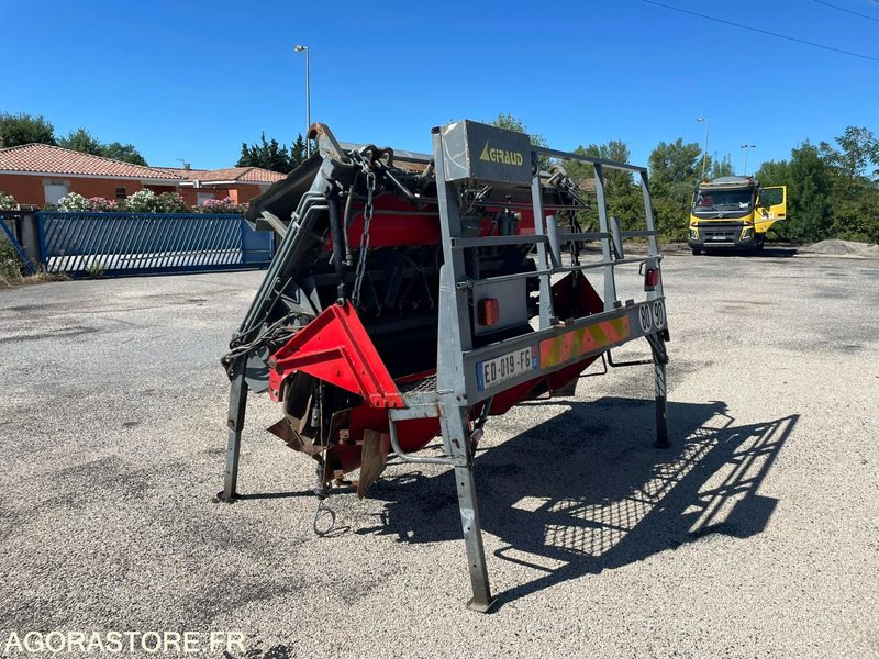 GRAVILLONNEUR ROLA 450 MAUGUIN D'OCCASION - Asphalt machine: picture 2 GRAVILLONNEUR ROLA 450 MAUGUIN D'OCCASION - Asphalt machine: picture 2